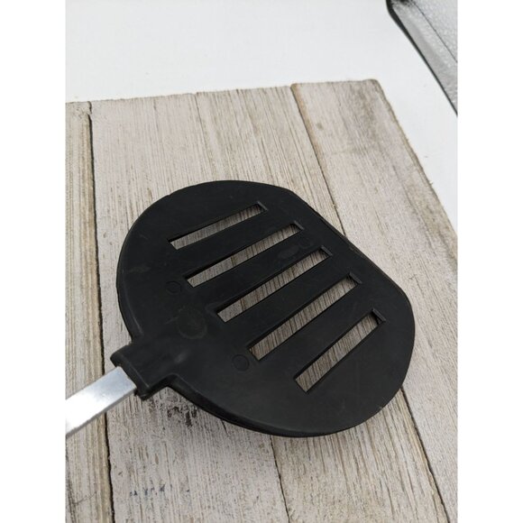 Vintage Taiwan Black Slotted Wide Flipper Turner 11 1/4" - Picture 5 of 8